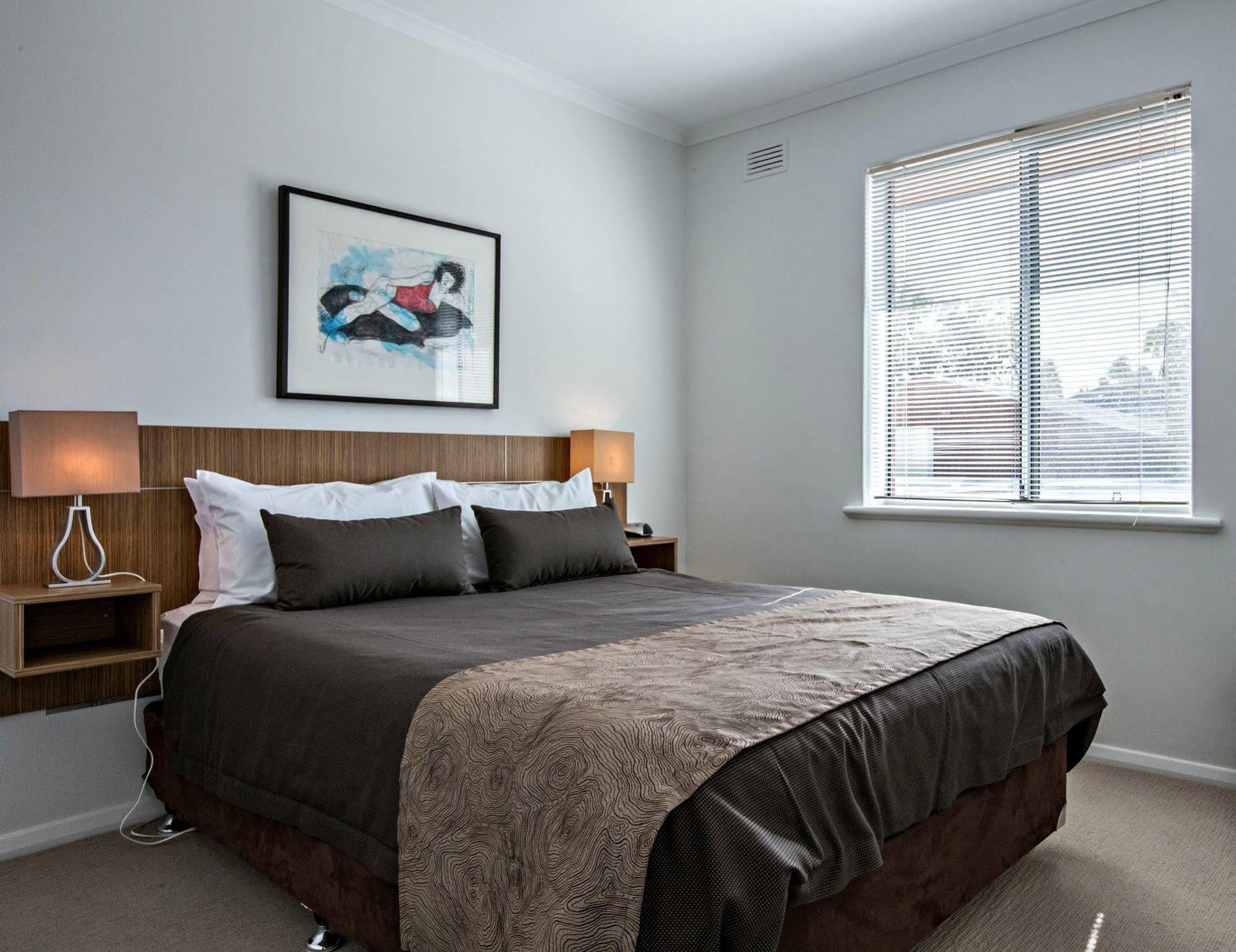 Dress Circle - Childers Street Aparthotel