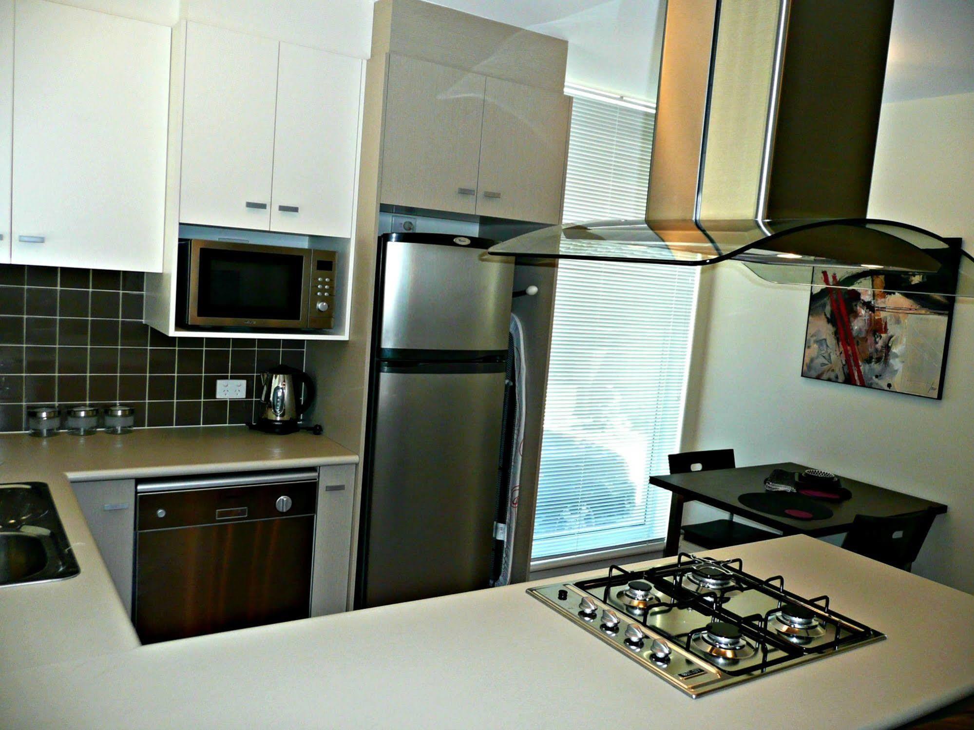 Dress Circle - Childers Street 4*