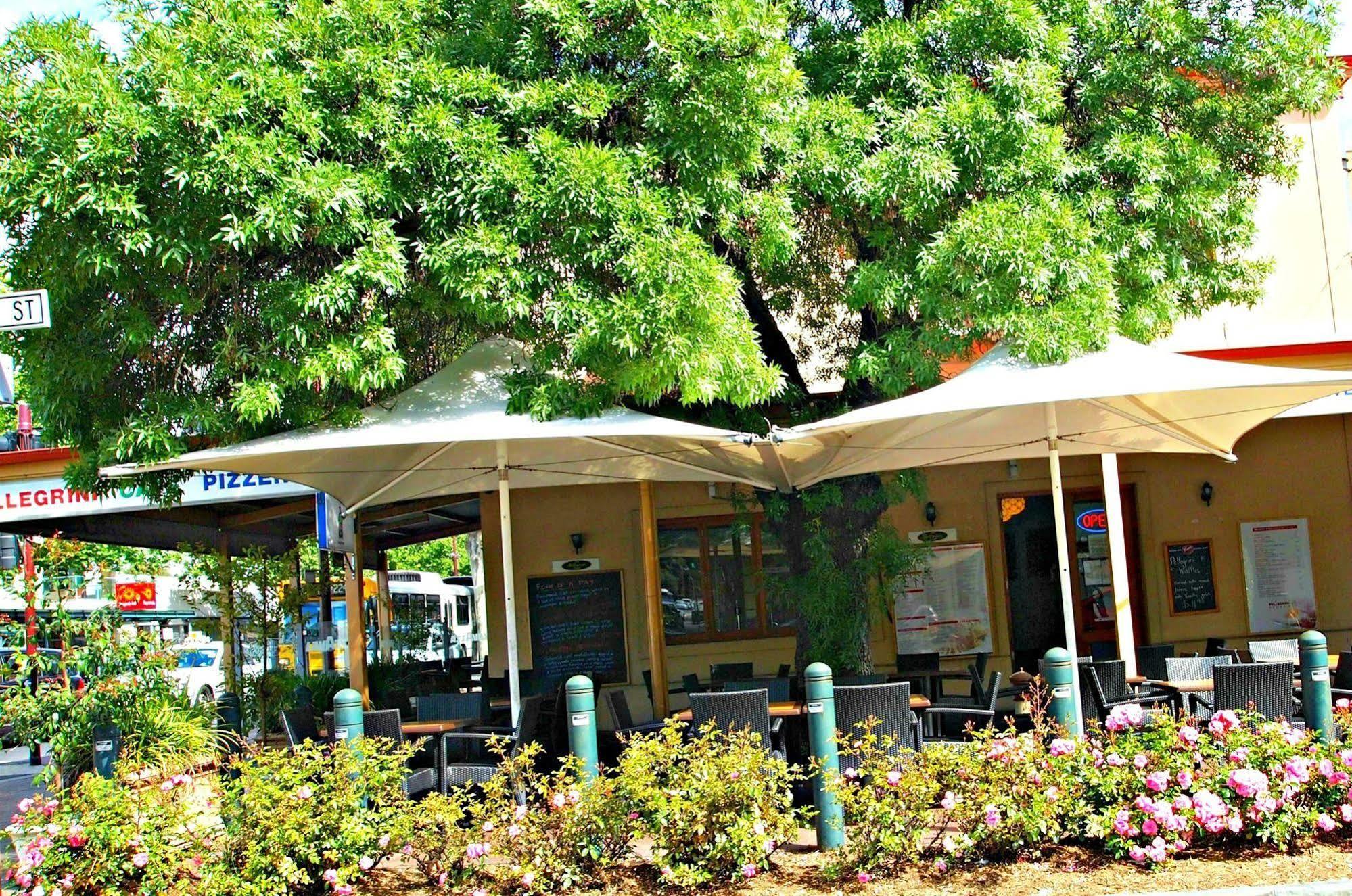 Dress Circle - Childers Street 4*