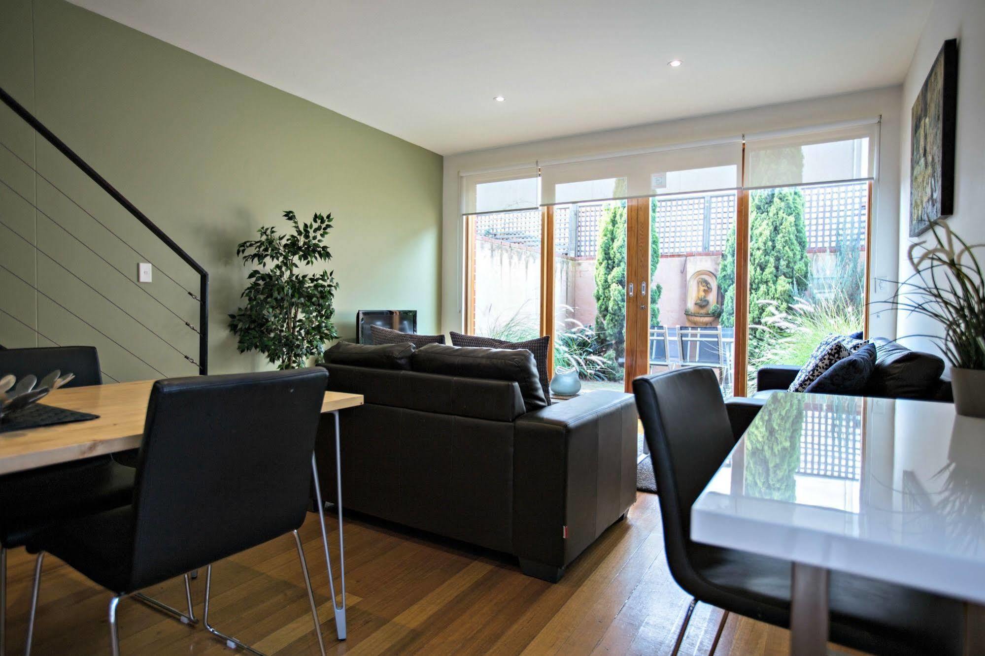 Dress Circle Apartment Adelaide