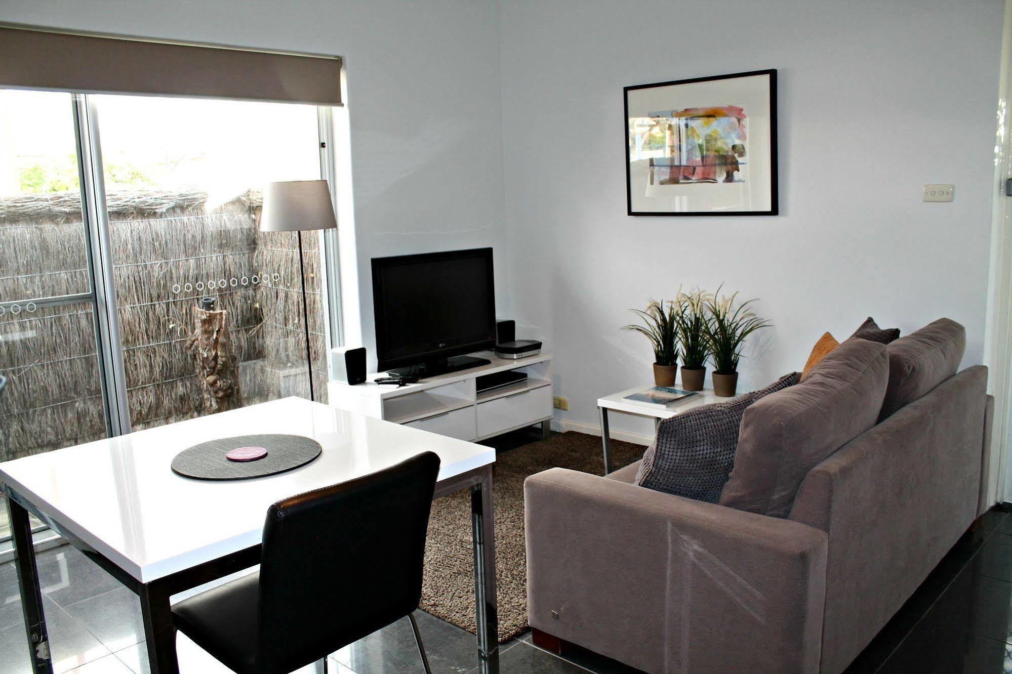 Apartment Dress Circle