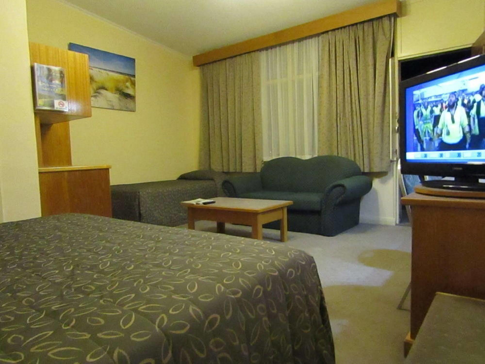 Glenelg Motel