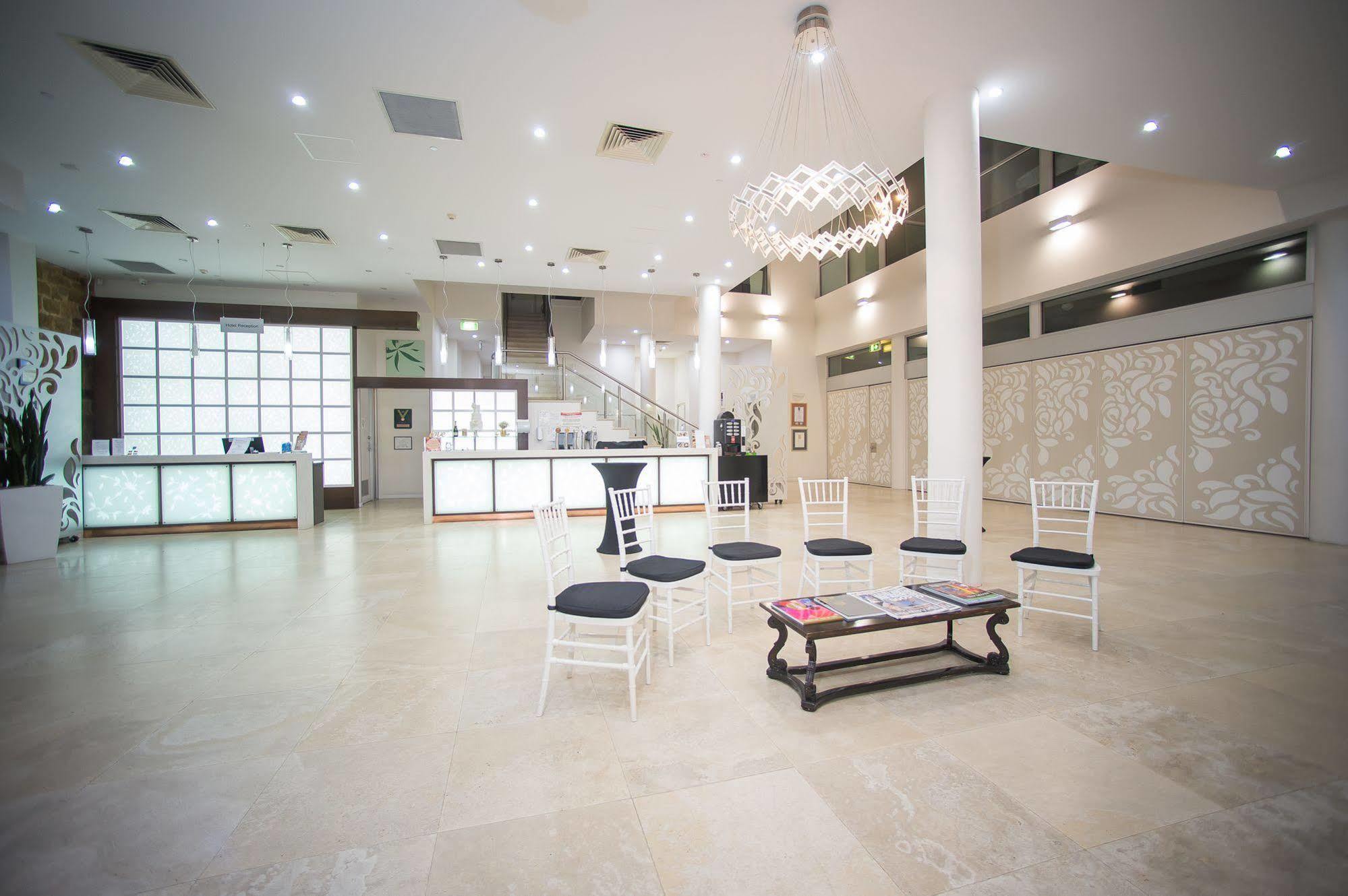 Hotel Sfera's Park & Convention Centre