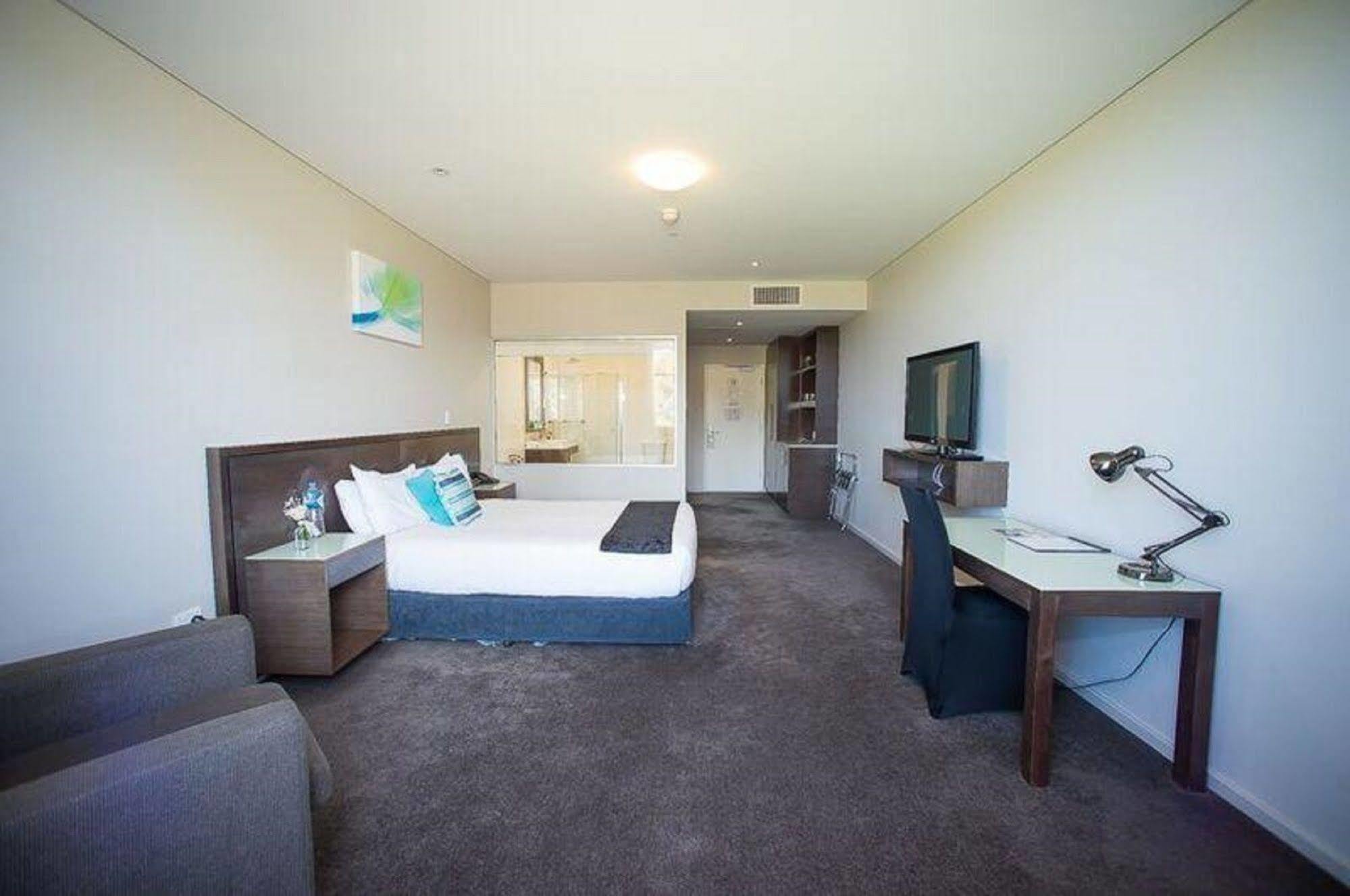 Sfera's Park & Convention Centre 4*