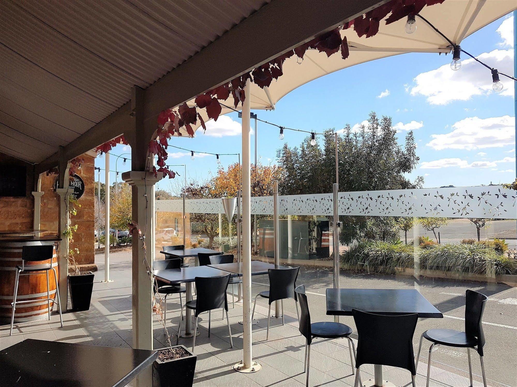 Sfera's Park & Convention Centre 4*