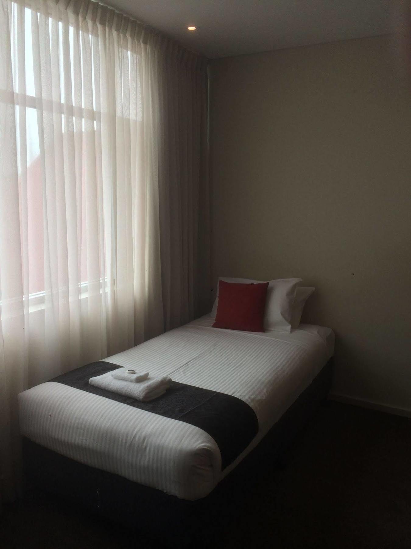 Sfera's Park & Convention Centre Hotel