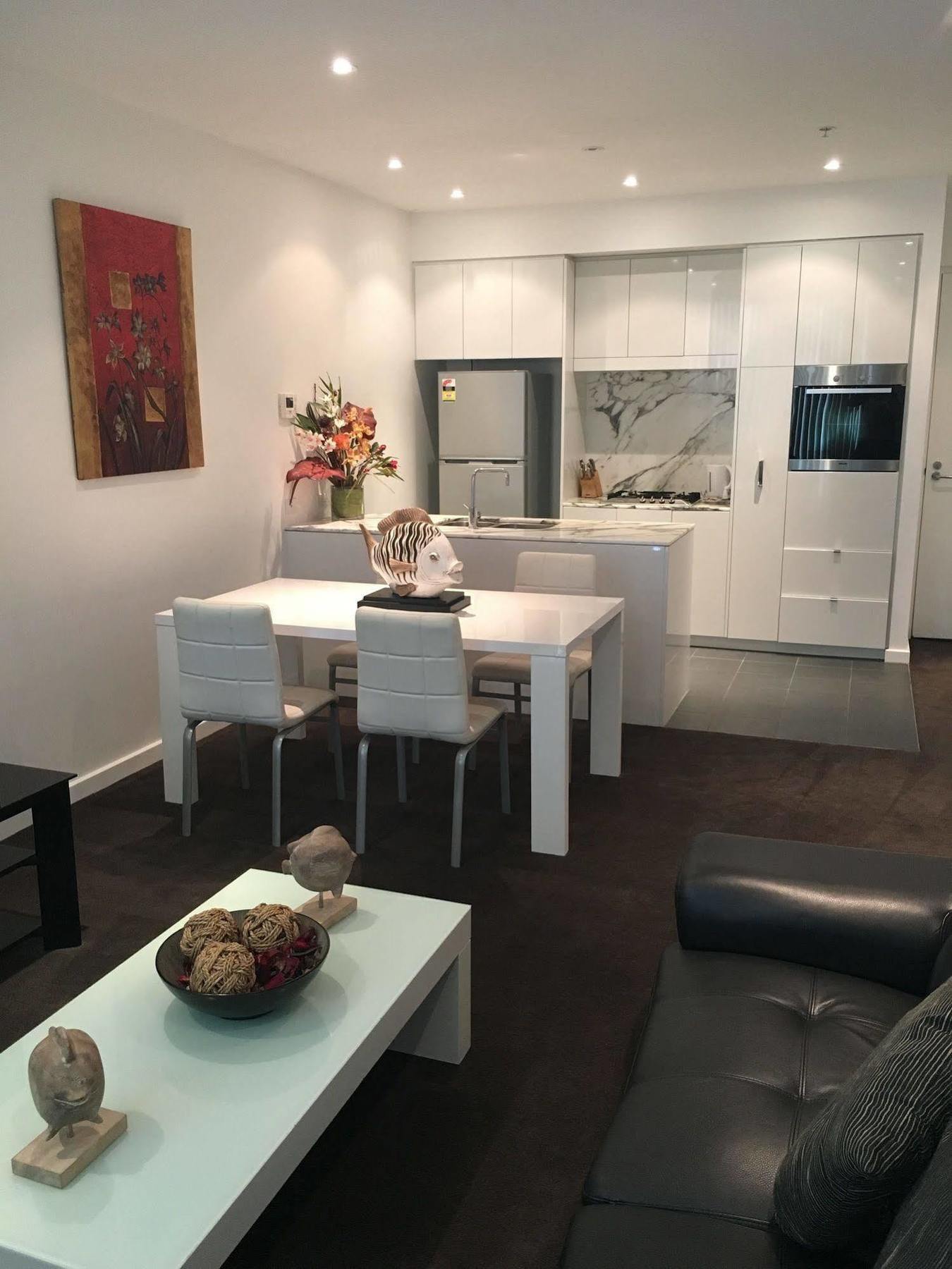 Luxury In The Sky On Hindmarsh Square Apartment *