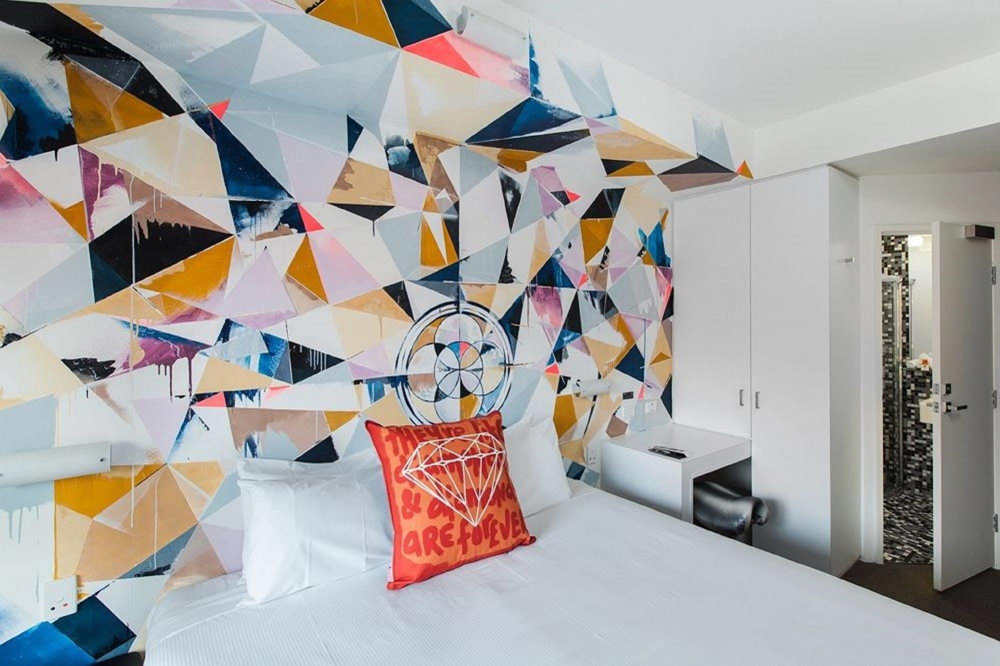 Majestic Minima Adelaide