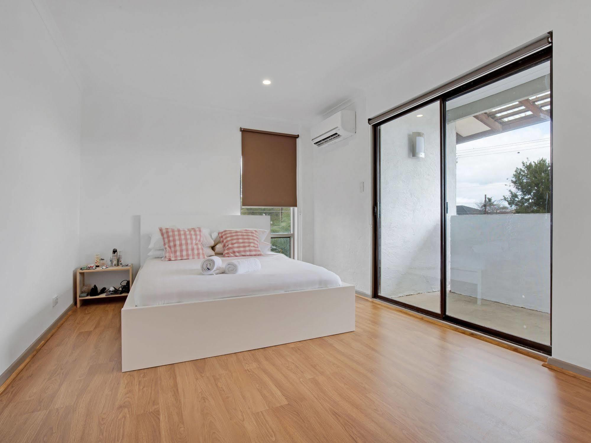 Holiday Homes Apartment
