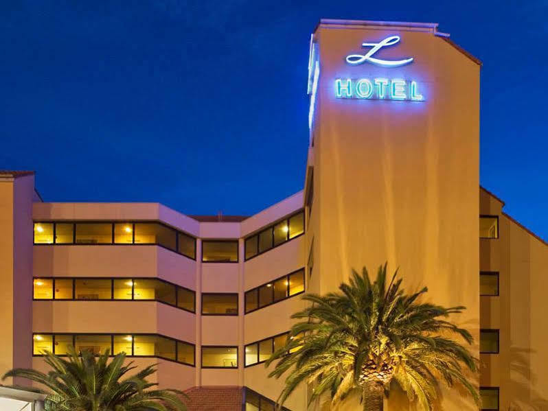 Lakes Hotel Adelaide