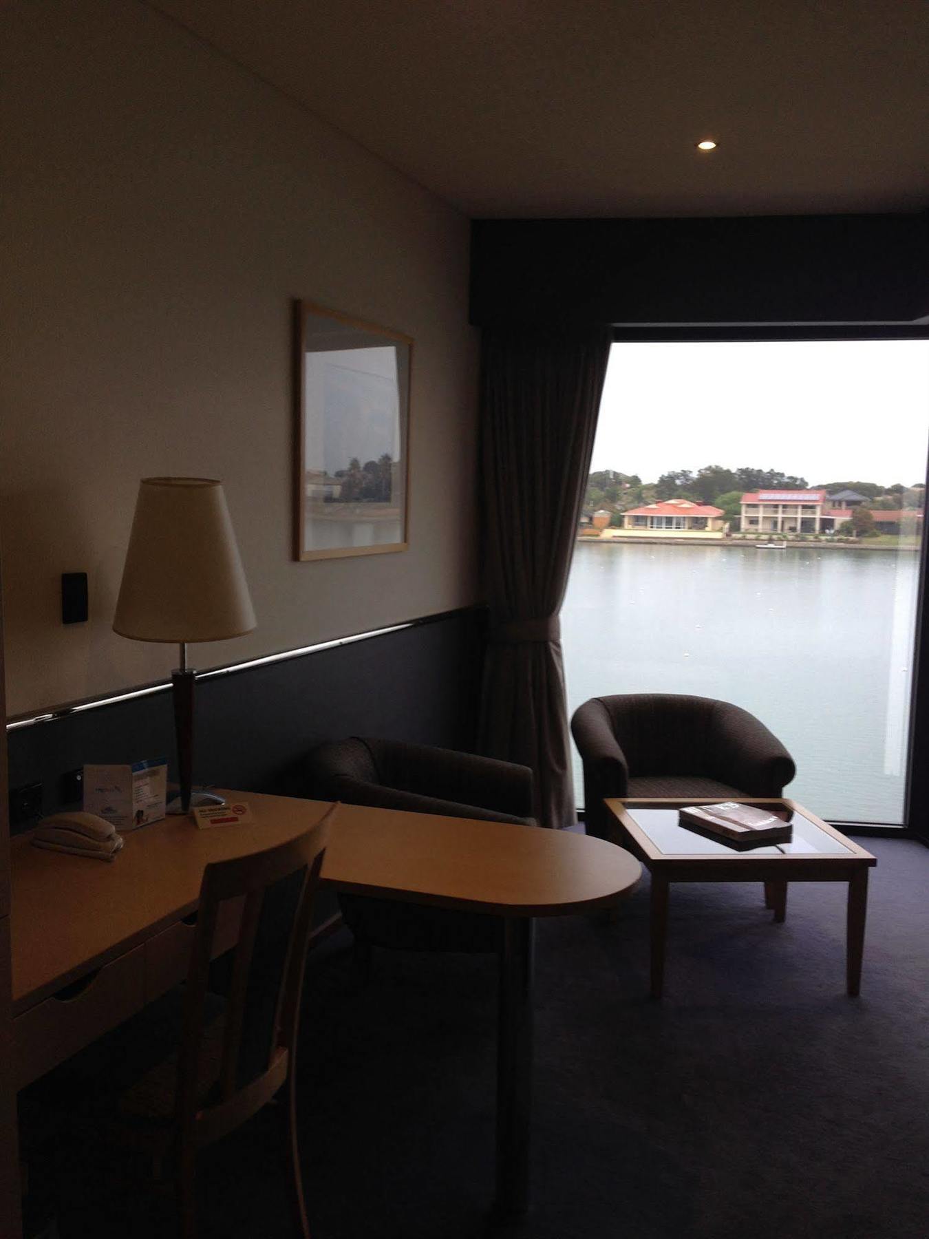 Hotel Lakes