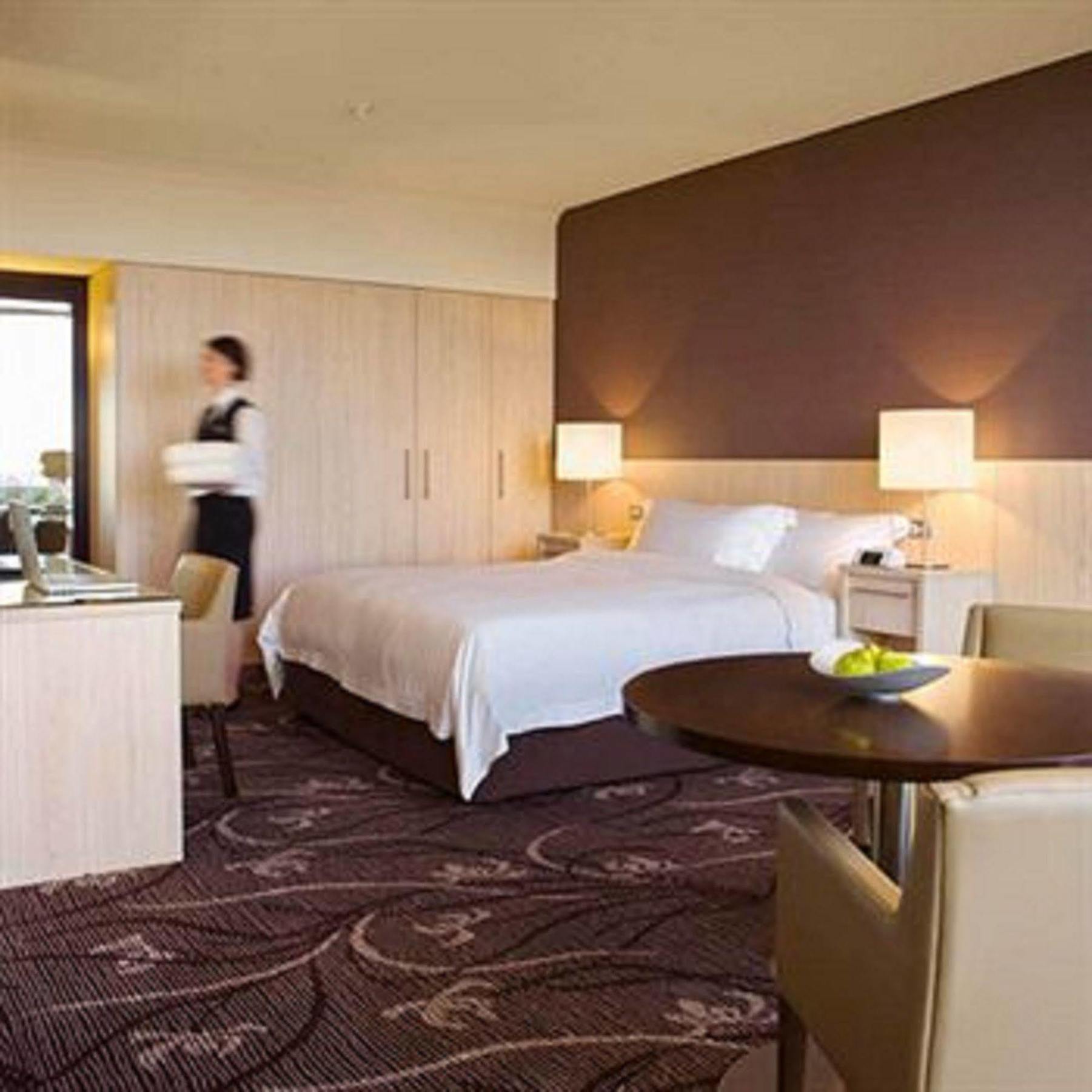 Lakes 4* Adelaide