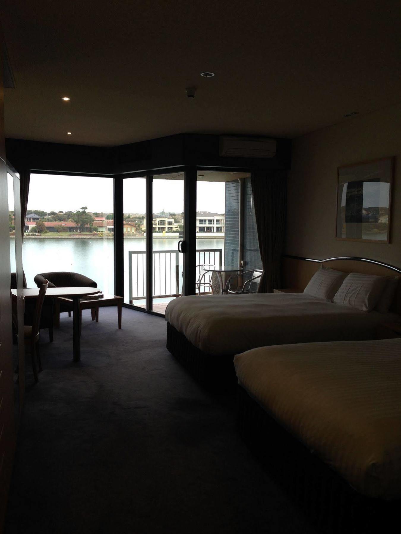 Lakes 4*