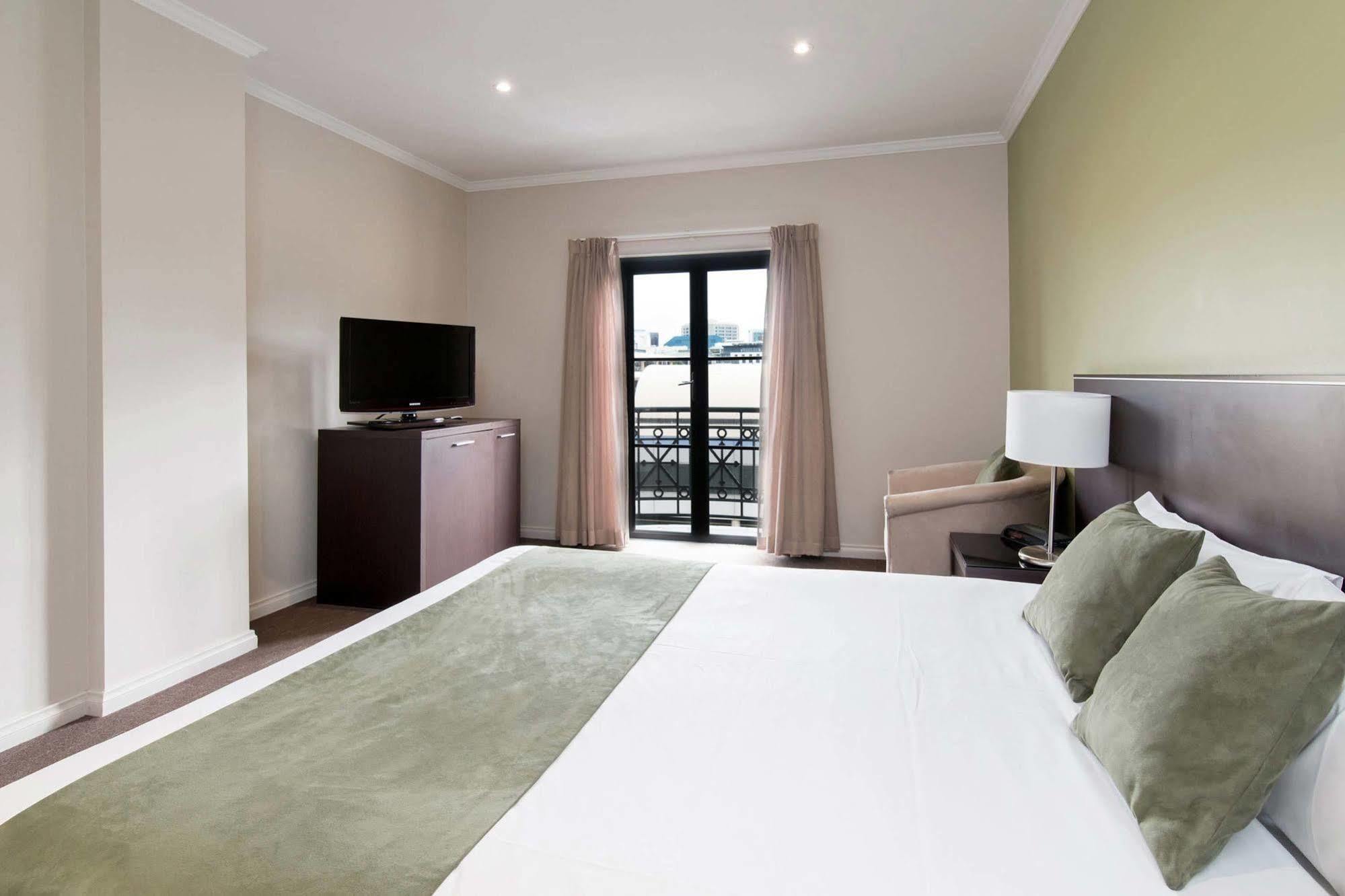 Frome 4* Adelaide