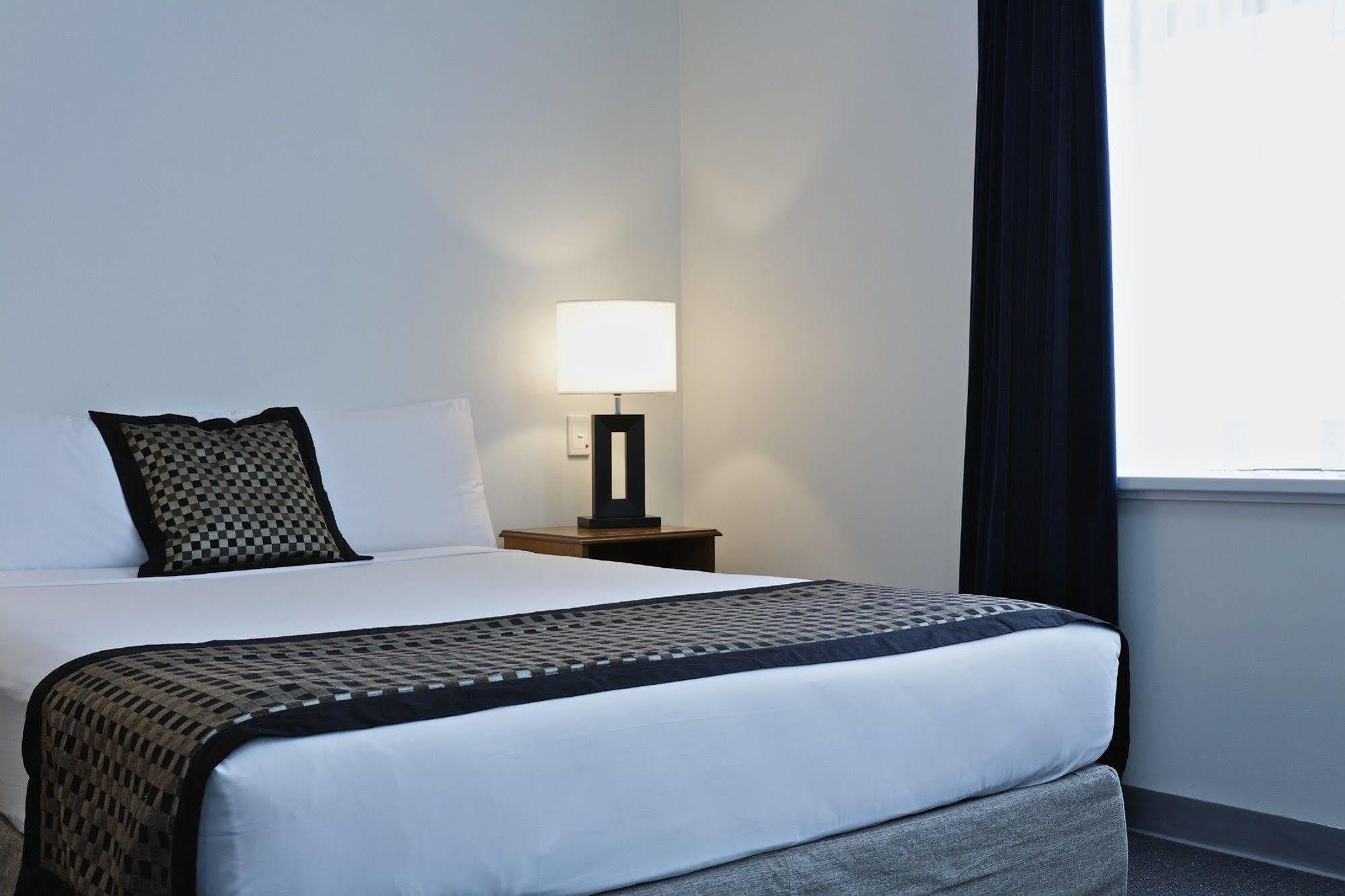 Breakfree Directors Aparthotel