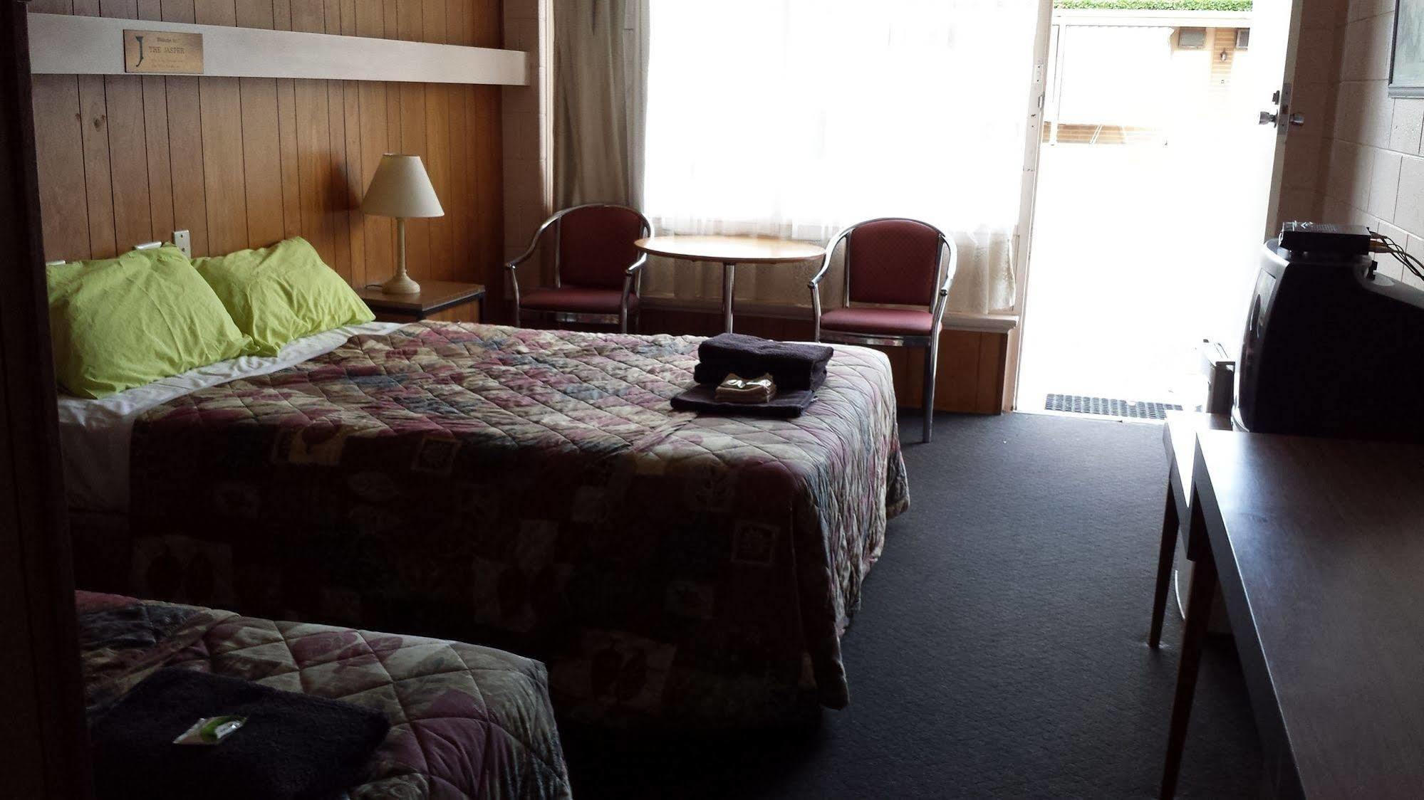 Jasper Motor 3* Adelaide