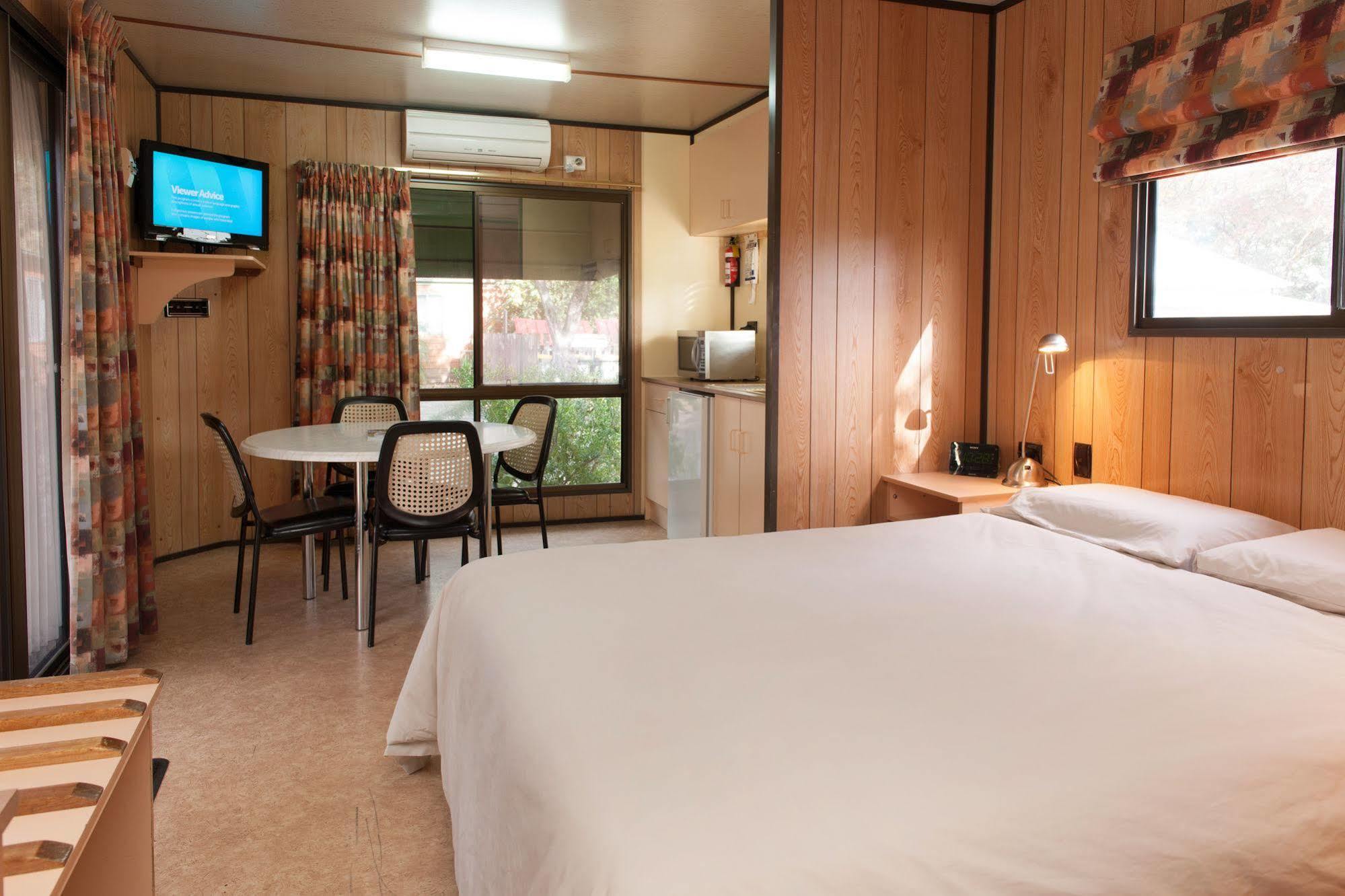 - Aspen Holiday park 3*