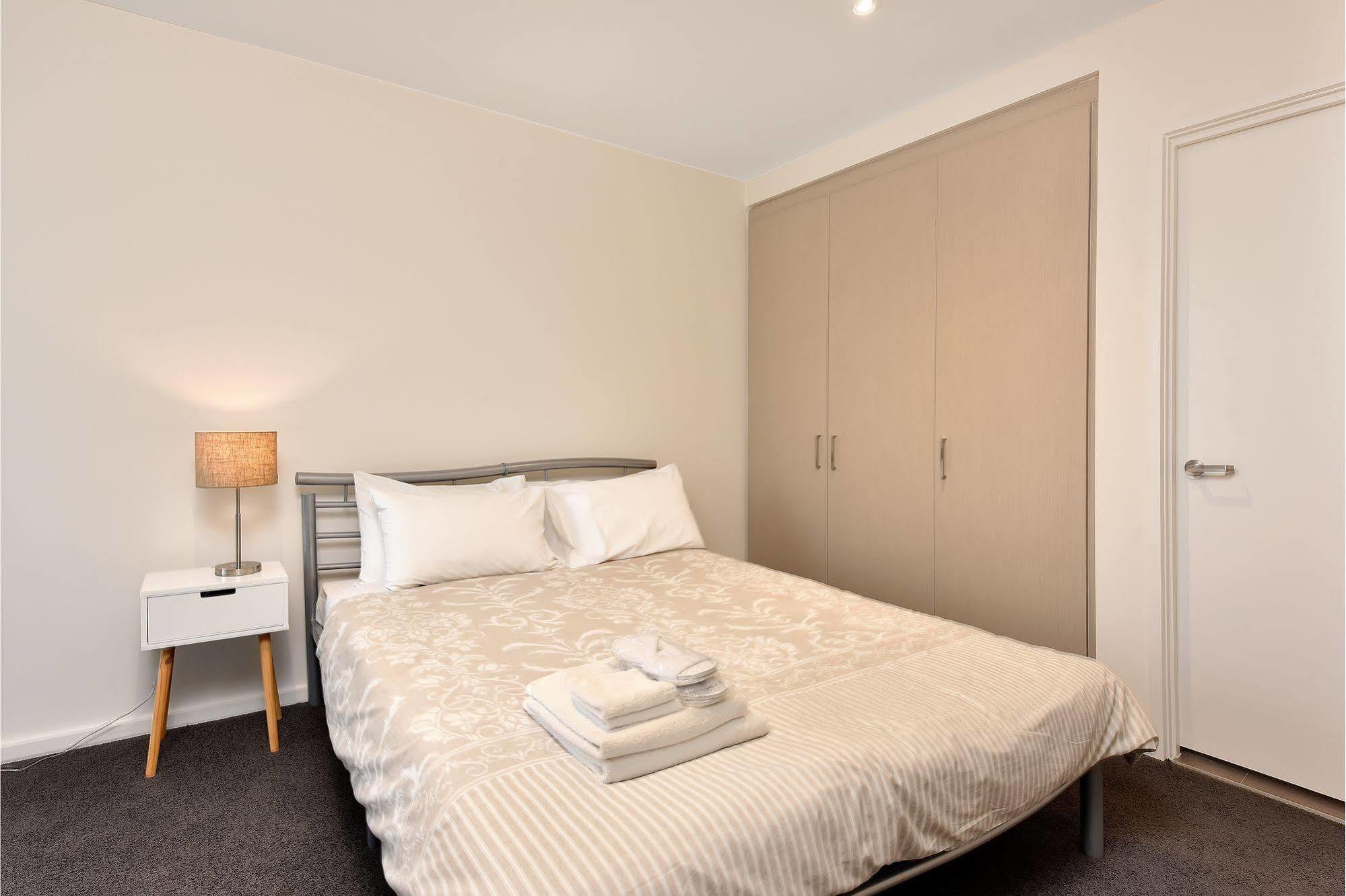 Vision On Morphett Central 4* Adelaide