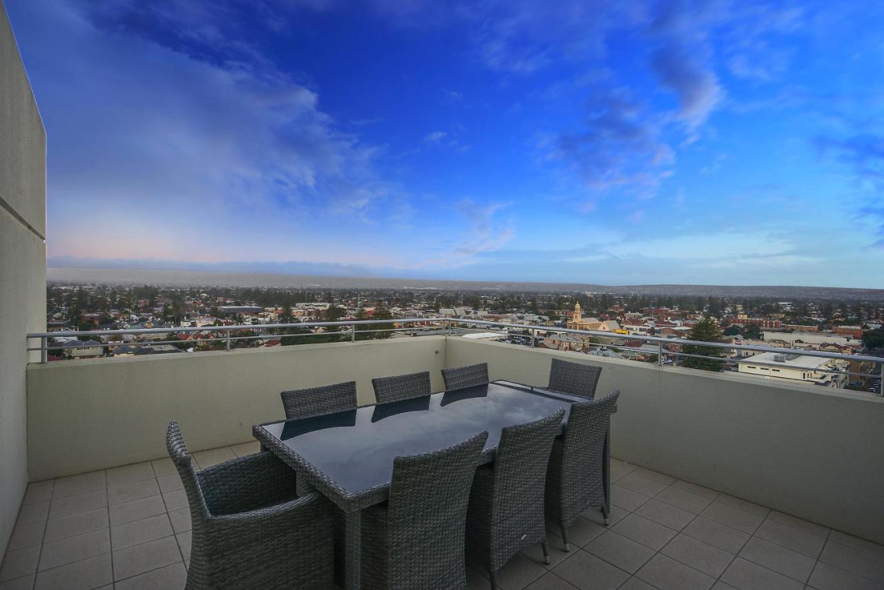 Glenelg Skyline Penthouse - Wifi Adelaide