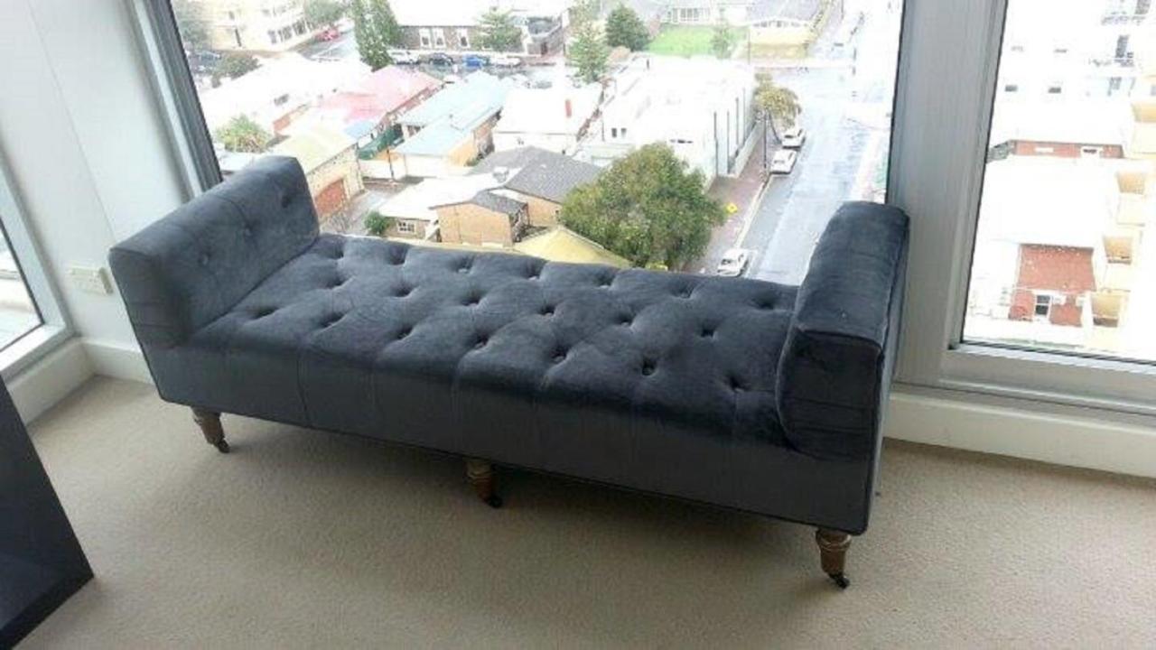 Glenelg Skyline Penthouse - Wifi Holiday home