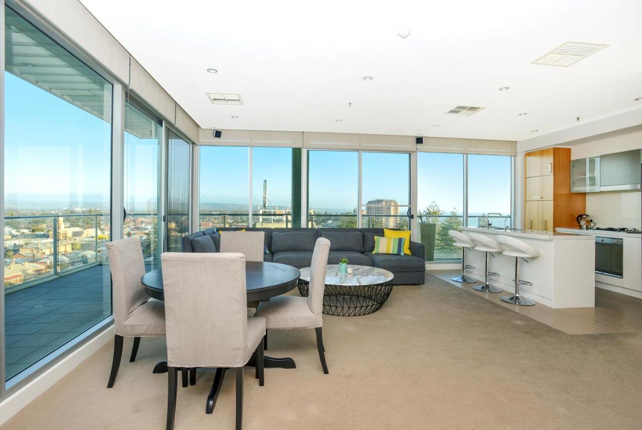 Glenelg Skyline Penthouse - Wifi *