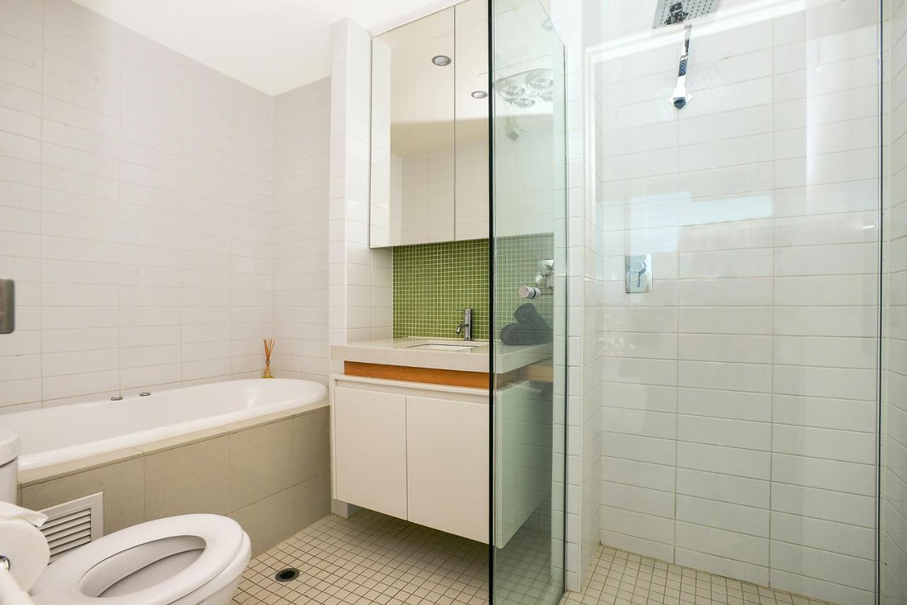 Glenelg Skyline Penthouse - Wifi Holiday home Adelaide