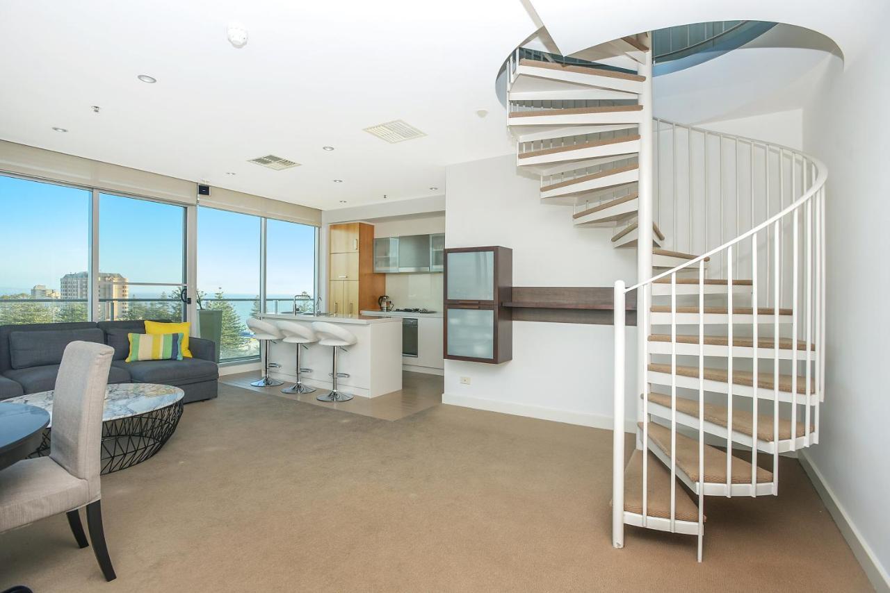 Glenelg Skyline Penthouse - Wifi Adelaide