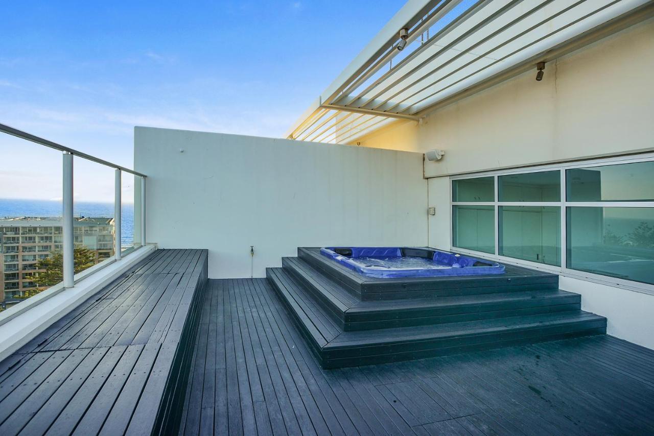Glenelg Skyline Penthouse - Wifi Holiday home