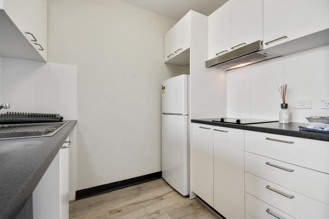 Swainson On Synagogue Apartment *