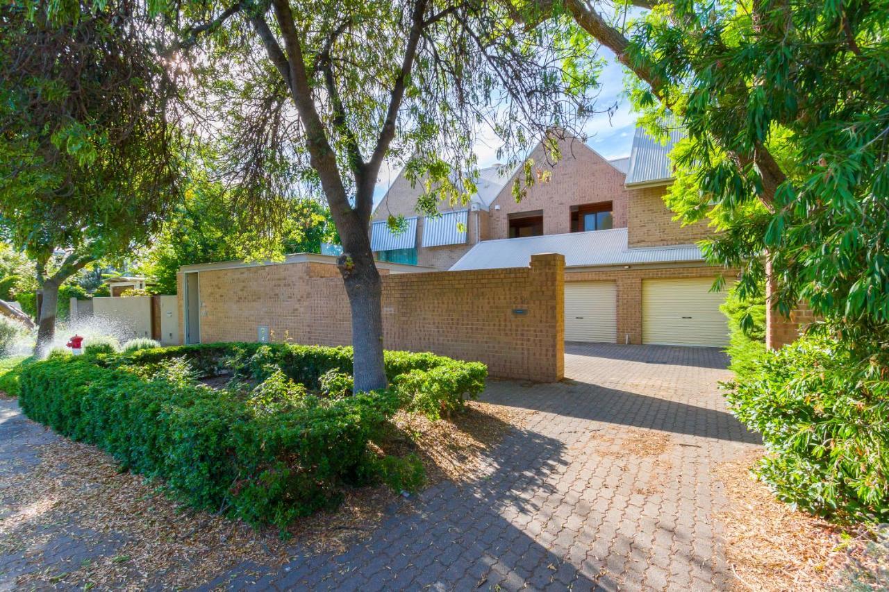Apartment Style Accommodation-close To City-north Adelaide-3 Bdrm- Free Parking