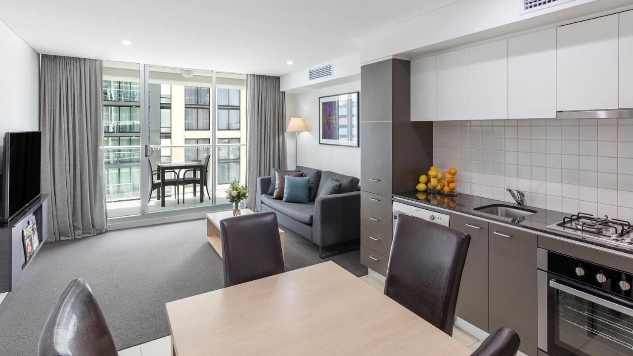 Oaks Embassy Aparthotel 4*