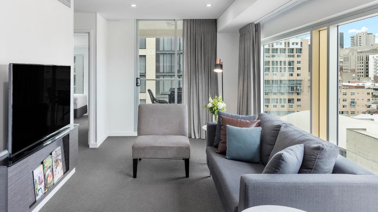 Oaks Embassy Aparthotel Adelaide