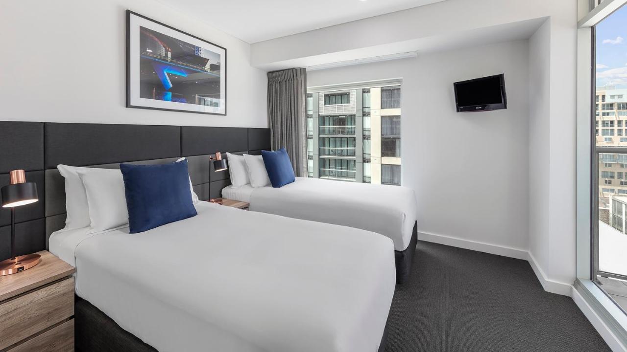 Oaks Embassy Aparthotel 4*