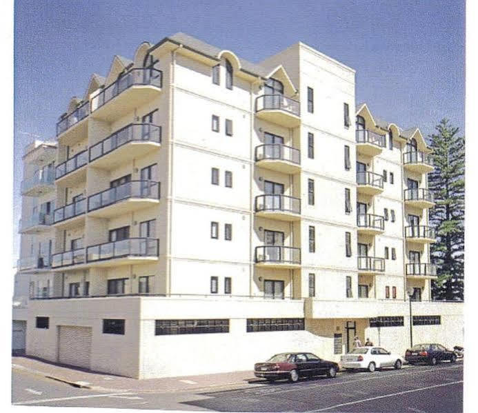 Glenelg Beachside 4* Adelaide