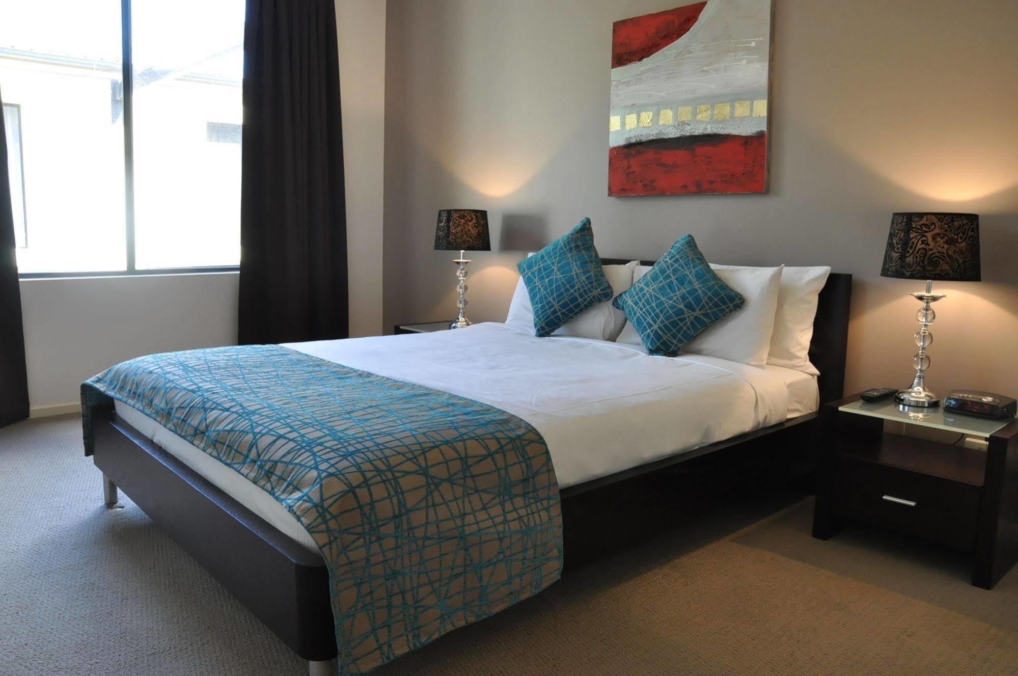 Rnr Serviced - Wakefield St Adelaide