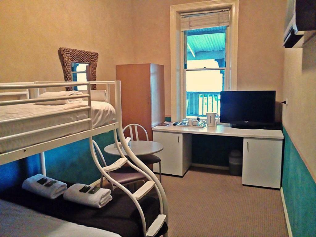 Motel Adelaide's Park 3*