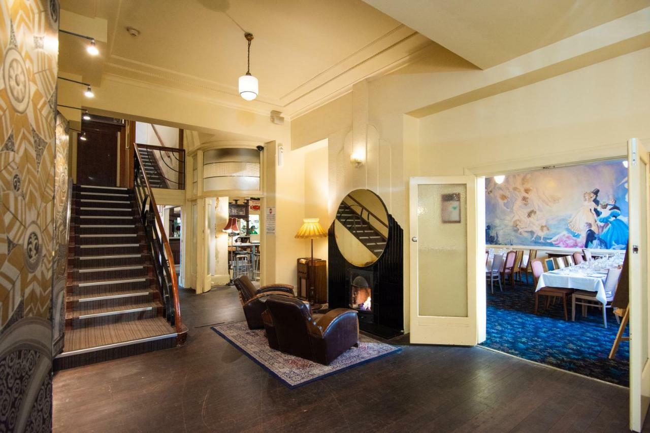 The Mile End Motel 3*