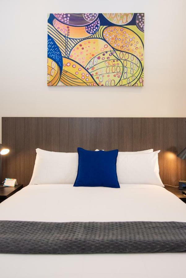 The Mile End 3*