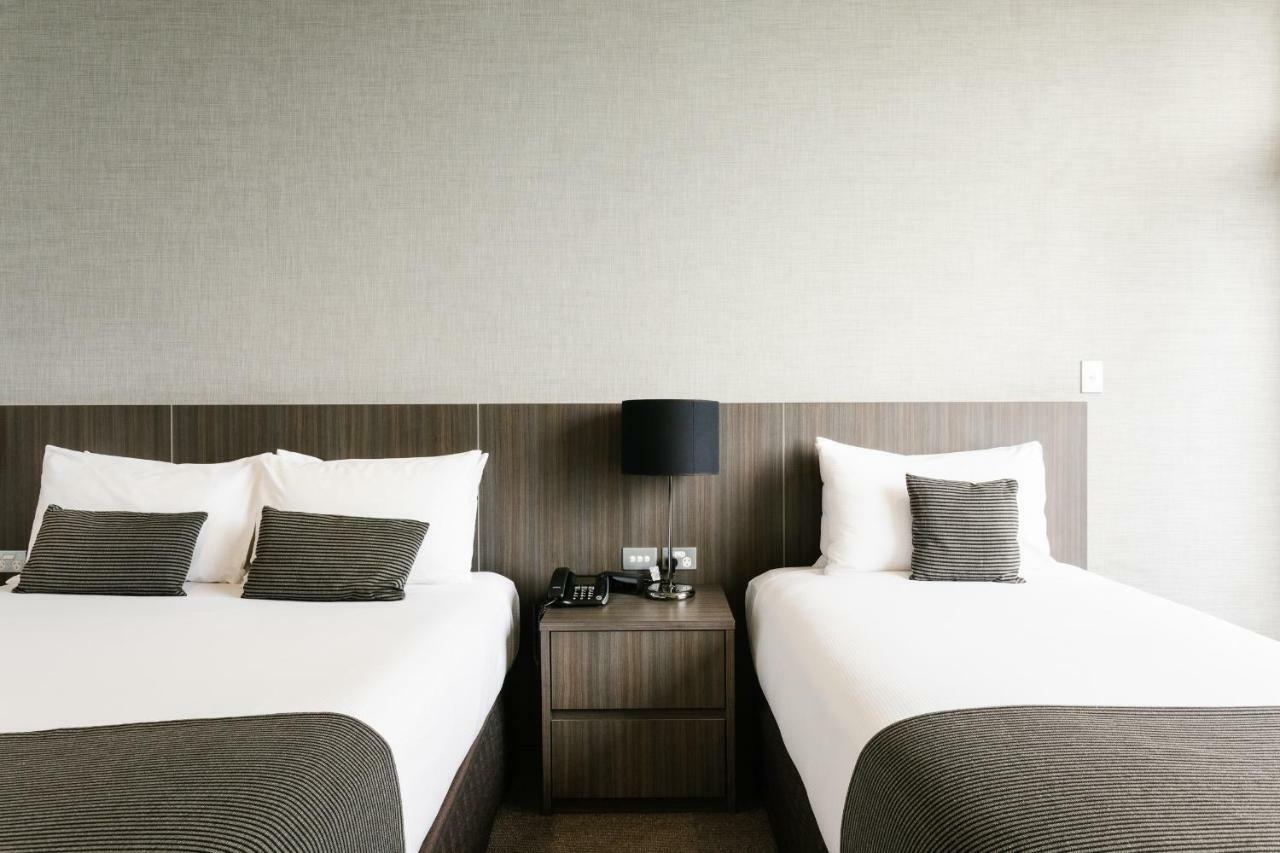 Hotel Lakes Adelaide