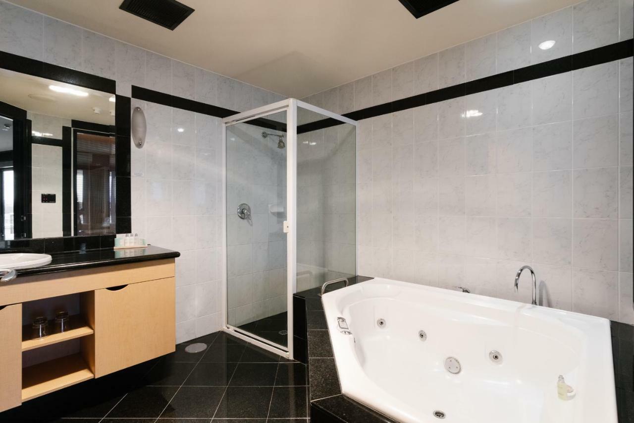 Lakes Hotel 4*