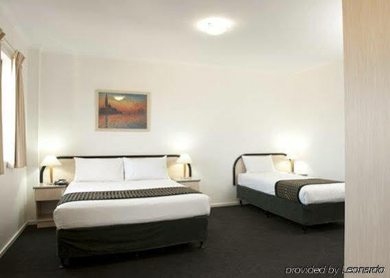 Hotel Riviera Adelaide