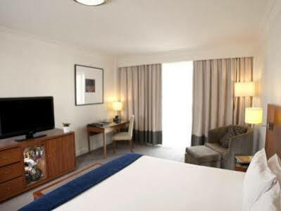 Majestic Roof Garden 4*