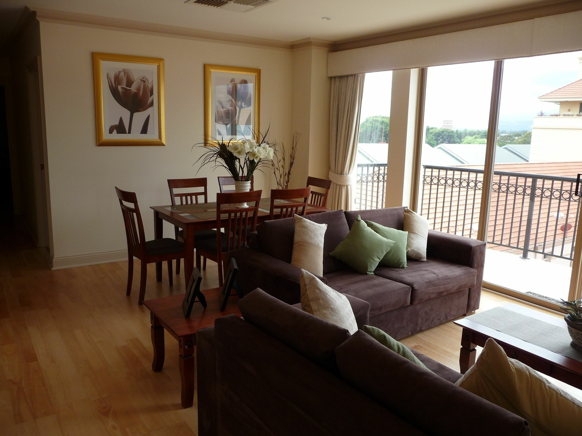 Apartment Escape 3bd In Adelaides East End 5