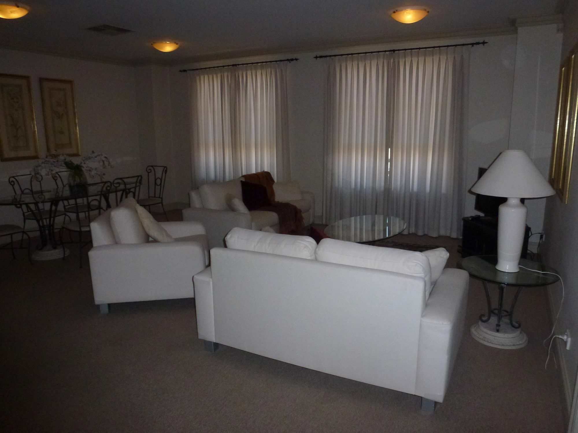 Escape 2bd In Adelaides East End 2