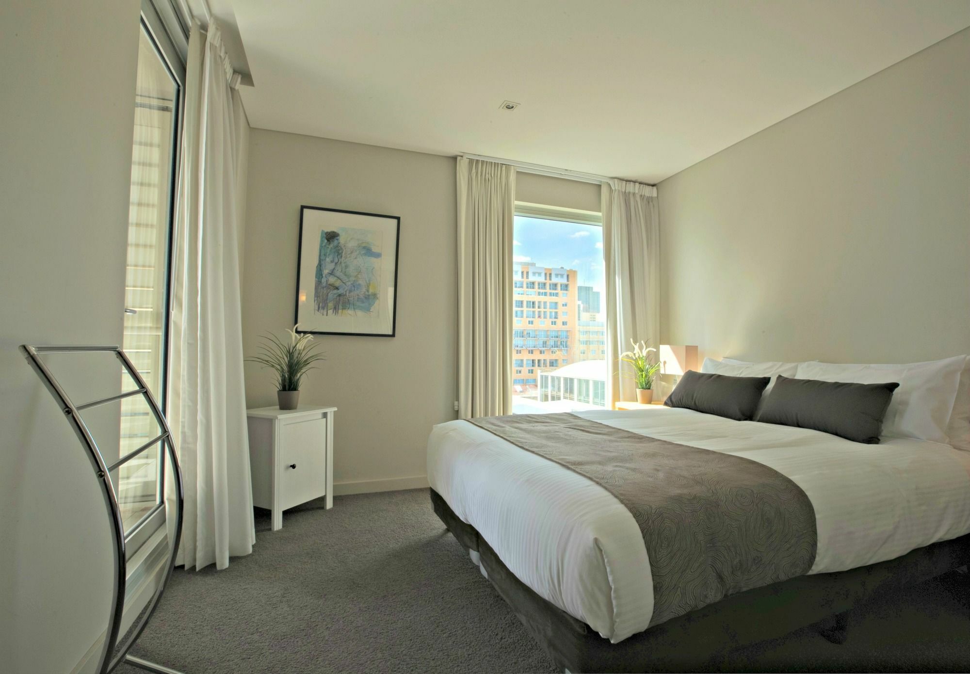 Dress Circle - North Terrace Apartment Adelaide