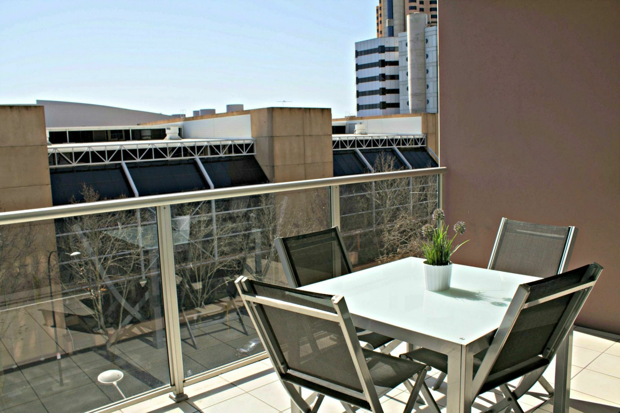 Dress Circle - North Terrace Apartment *
