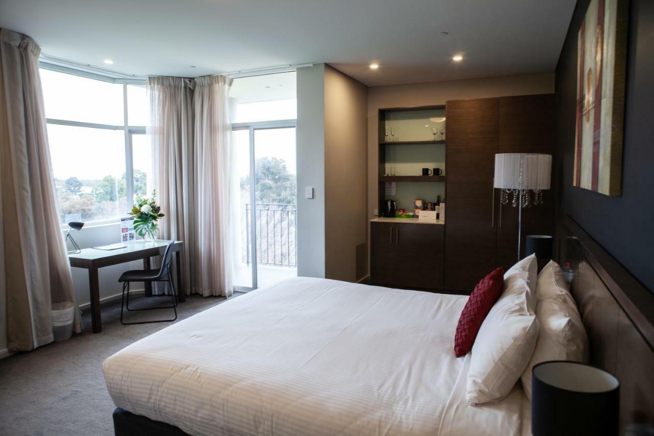 Sfera's Park & Convention Centre Hotel 4*