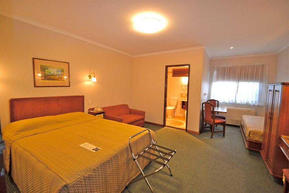 Adelaide Inn Adelaide