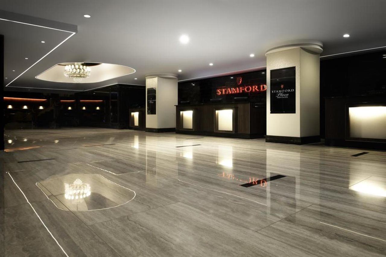 Stamford Plaza 5*