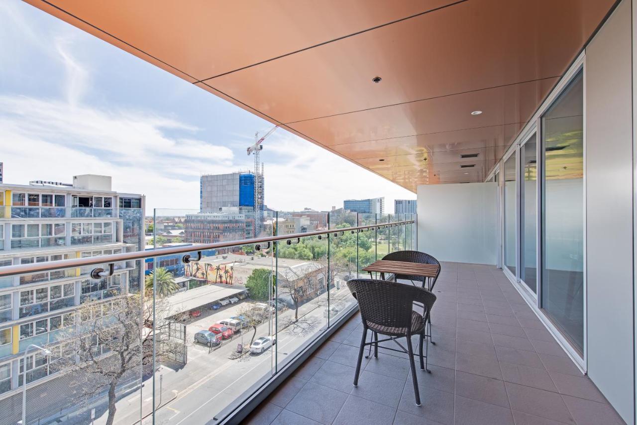 Vision On Morphett Central 4*